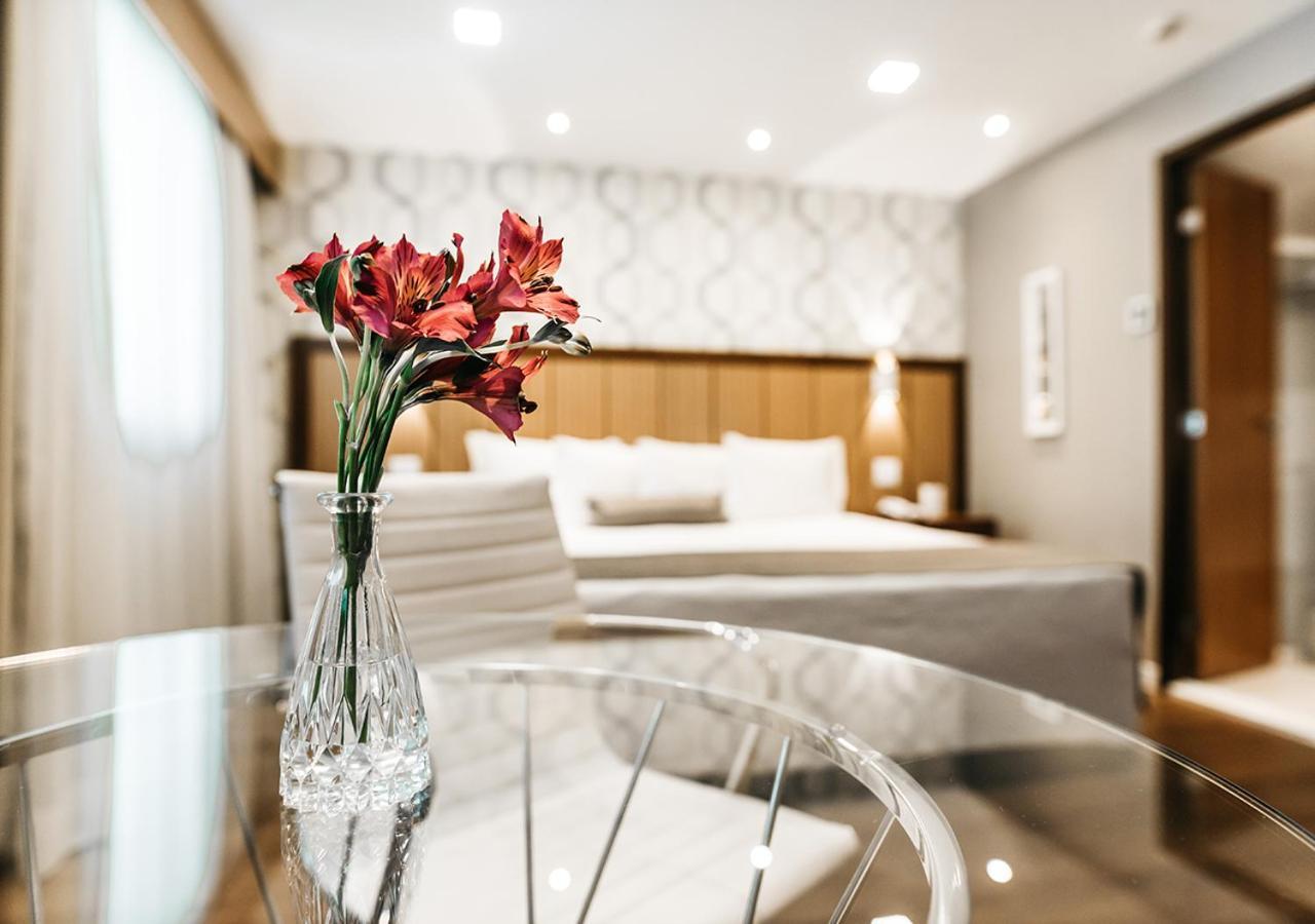 Wyndham Sao Paulo Ibirapuera Convention Plaza Hotel ภายนอก รูปภาพ